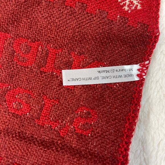 MAKER’S MARK RED & WHITE KNIT WINTER SCARF PROMO MERCH - Picture 5 of 6